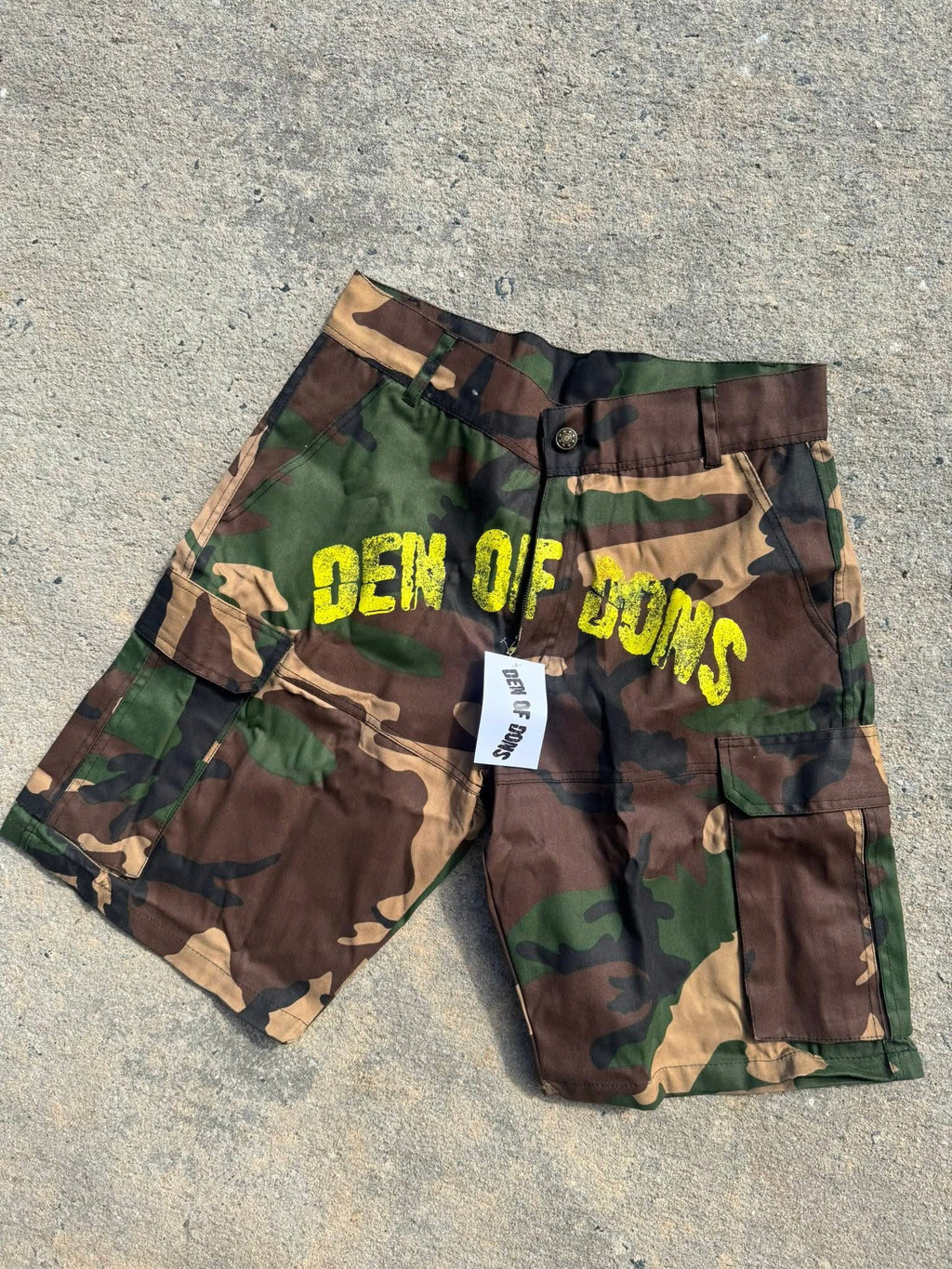 Short camo